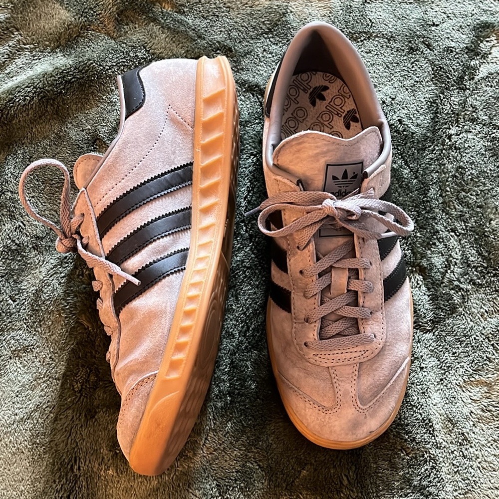 Adidas Hamburg Classic Style size 8.5 / 42